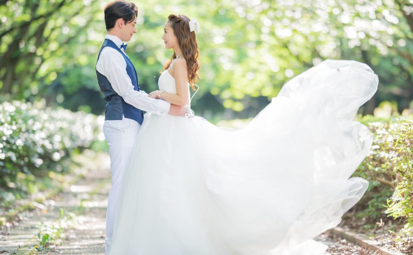 結婚式のドレスはどれにする？年代別オススメ！